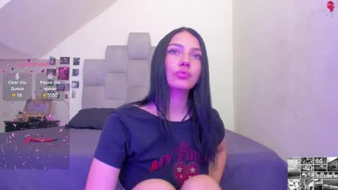Snapshot of emma__15 chatting on September 16, 2025, 8:10 pm emma  online show from September 16, 2025, 8:10 pm