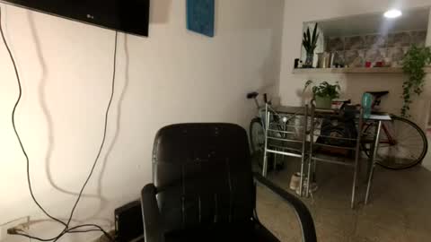 emma______1996 online show from June 13, 2026, 8:23 am