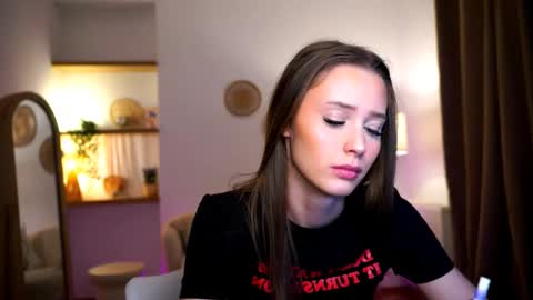 Snapshot of emma__cutiee chatting on December 6, 2024, 11:14 pm Your Emma online show from December 6, 2024, 11:14 pm