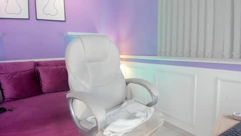 emma__walkerr_ online show from January 27, 2025, 10:16 pm