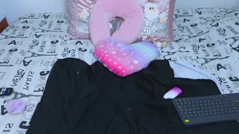 Emma Blue  modelo independiente online show from December 7, 2024, 2:09 am