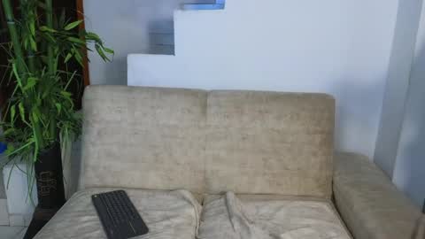 Snapshot of emma_blue_ chatting on April 30, 2026, 3:02 am Emma Blue modelo independiente online show from April 30, 2026, 3:02 am
