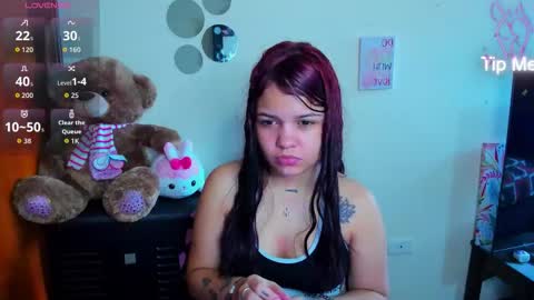 Snapshot of emma_boo_ chatting on March 5, 2026, 2:13 pm emma_boo_ online show from March 5, 2026, 2:13 pm