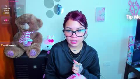 Snapshot of emma_boo_ chatting on March 26, 2026, 4:01 pm emma_boo_ online show from March 26, 2026, 4:01 pm