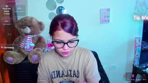 Snapshot of emma_boo_ chatting on March 27, 2026, 4:40 pm emma_boo_ online show from March 27, 2026, 4:40 pm