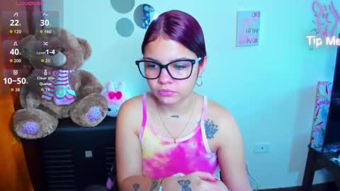 Snapshot of emma_boo_ chatting on March 29, 2026, 2:39 pm emma_boo_ online show from March 29, 2026, 2:39 pm
