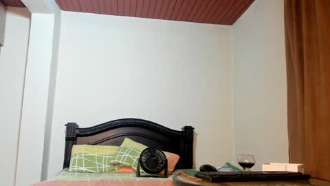 Snapshot of emma_brown777 chatting on January 11, 2025, 2:30 am ALBA online show from January 11, 2025, 2:30 am