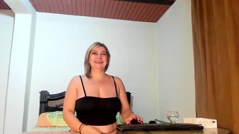 Snapshot of emma_brown777 chatting on January 12, 2025, 2:14 am ALBA online show from January 12, 2025, 2:14 am