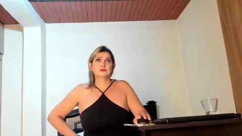 Snapshot of emma_brown777 chatting on September 22, 2025, 1:07 am ALBA online show from September 22, 2025, 1:07 am