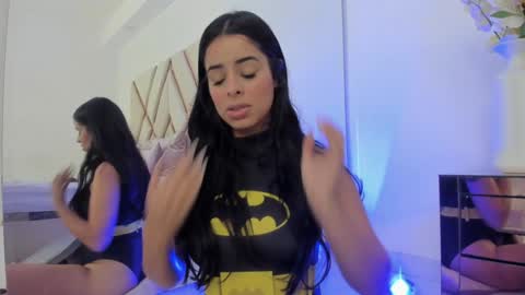 Emma Castillo online show from February 9, 2025, 1:22 am