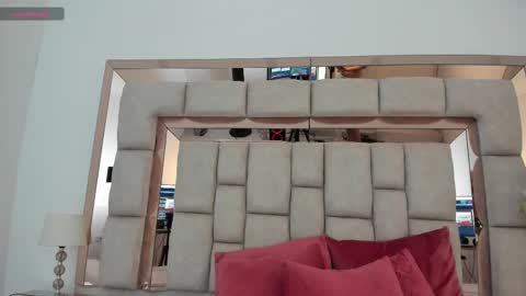 Emma Castillo online show from February 18, 2025, 12:28 pm