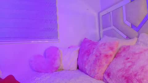  Emma  online show from March 13, 2026, 2:40 am