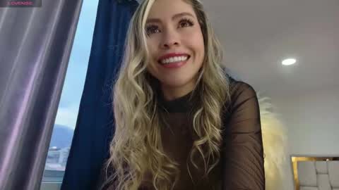 emma coronel online show from October 10, 2025, 9:36 pm