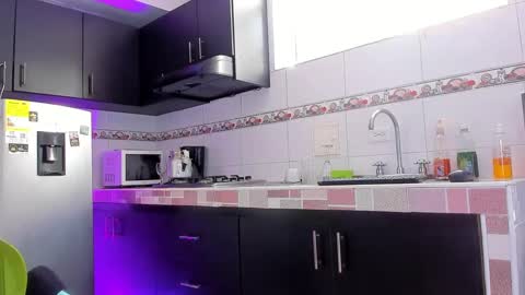 Snapshot of emma_eva1 chatting on September 24, 2025, 2:42 pm Emma online show from September 24, 2025, 2:42 pm