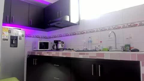 Snapshot of emma_eva1 chatting on October 3, 2025, 2:03 pm Emma online show from October 3, 2025, 2:03 pm