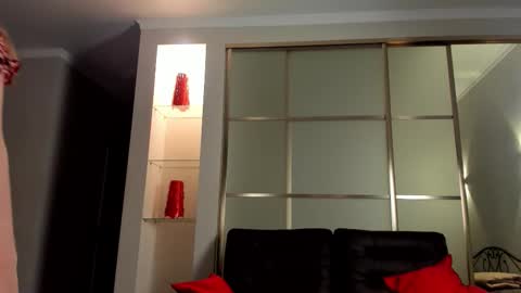 Emma online show from October 17, 2025, 3:53 am