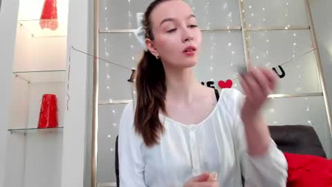 Snapshot of emma_flin chatting on June 20, 2026, 5:10 am Emma online show from June 20, 2026, 5:10 am
