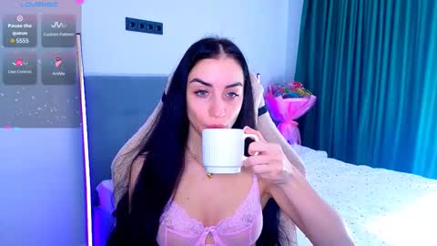 Snapshot of emma_jordan chatting on March 11, 2026, 8:42 am Emma online show from March 11, 2026, 8:42 am