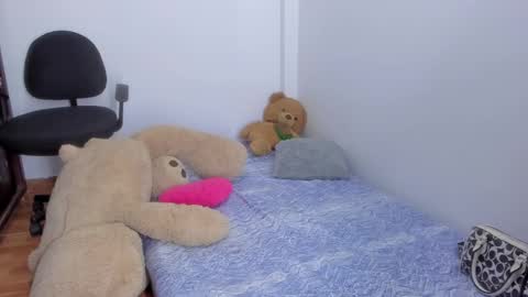 whises lits        online show from September 27, 2025, 12:21 pm