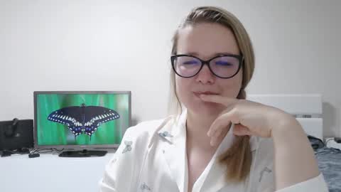 Snapshot of emma_misty_ chatting on February 26, 2026, 8:52 pm emma_misty_ online show from February 26, 2026, 8:52 pm