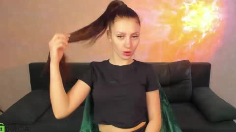 Emma Myer online show from April 14, 2026, 2:06 am