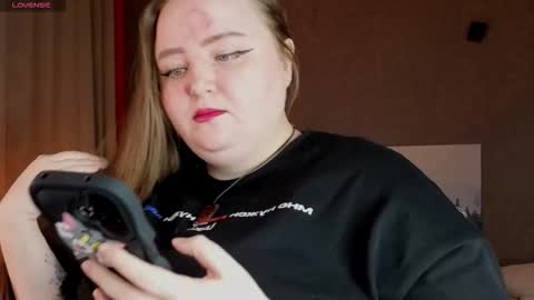 Emma Razumovskaya online show from November 3, 2025, 7:09 am