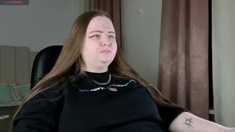 Snapshot of emma_razoom chatting on January 13, 2026, 10:04 pm Emma Razumovskaya online show from January 13, 2026, 10:04 pm