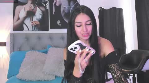 Emma Rosse11 online show from November 11, 2025, 4:51 pm