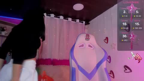 EMMA  online show from March 9, 2025, 11:03 am