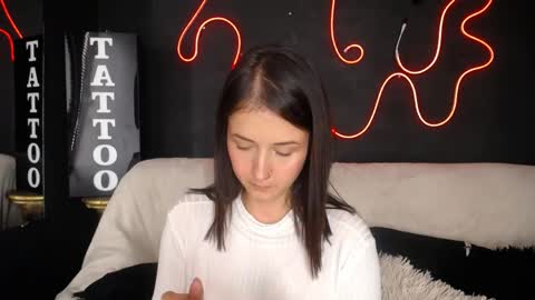 Emma Black online show from April 16, 2026, 3:57 pm