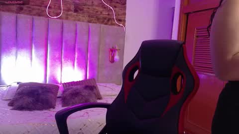 emma_visconti online show from October 17, 2025, 12:30 pm