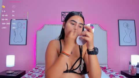 emma_whitee_ online show from September 20, 2025, 12:50 pm