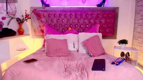 neko  online show from November 8, 2025, 8:29 pm