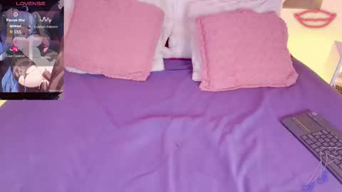 neko  online show from November 26, 2025, 8:54 pm