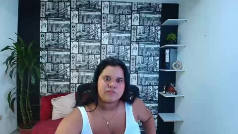 EmmaBennett  online show from April 22, 2026, 1:12 pm