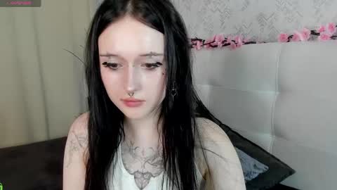 Snapshot of emmablissa chatting on June 4, 2026, 1:22 am emmablissa online show from June 4, 2026, 1:22 am