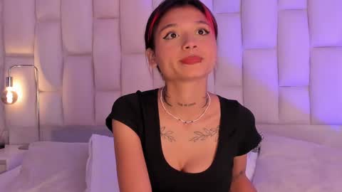           online show from September 22, 2025, 12:18 pm