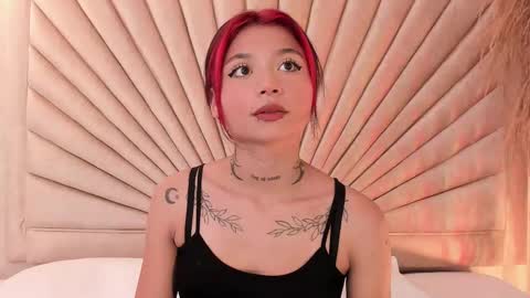           online show from October 25, 2025, 11:40 am