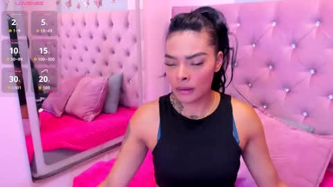 emmaebony_ online show from April 14, 2026, 11:49 am