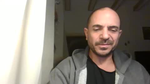 Ariel online show from February 14, 2026, 9:33 pm