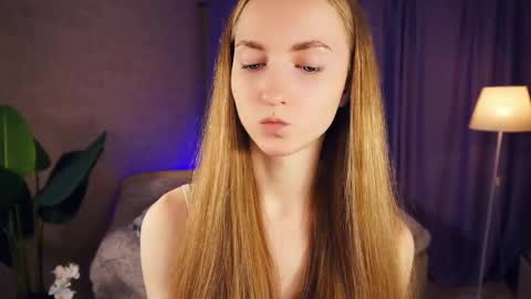 Snapshot of emmalaflame chatting on January 25, 2025, 11:54 pm Emma day  Wendy night online show from January 25, 2025, 11:54 pm