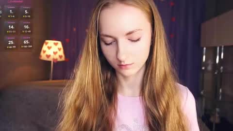 Snapshot of emmalaflame chatting on February 12, 2025, 8:29 pm Emma day  Wendy night online show from February 12, 2025, 8:29 pm