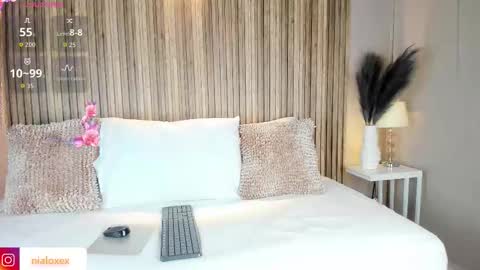 Snapshot of emmamillerr_ chatting on October 20, 2025, 11:32 am EmmaMillerr  online show from October 20, 2025, 11:32 am