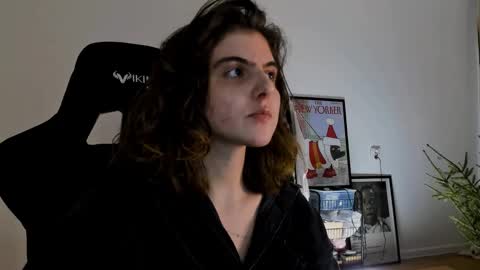 Emma online show from December 25, 2024, 8:28 pm