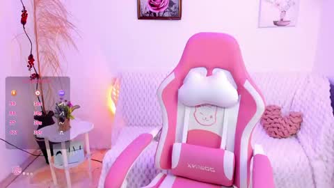 Snapshot of emmamyers_ chatting on May 1, 2026, 9:52 pm Emma online show from May 1, 2026, 9:52 pm