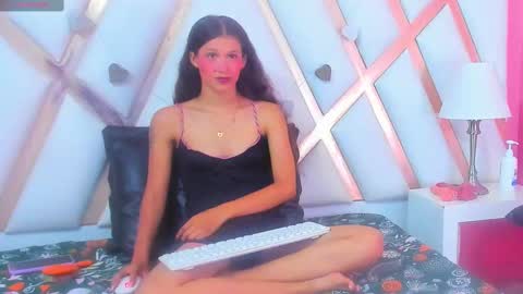 Emmapetty online show from September 25, 2025, 9:18 pm