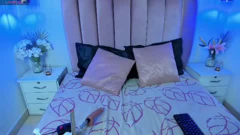 emmarogerss_ online show from July 15, 2026, 4:51 am
