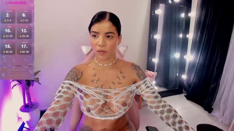 Emma Russell online show from January 31, 2025, 7:18 pm