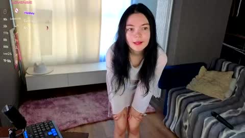 Snapshot of emmasmall chatting on June 6, 2026, 6:07 am Petite girl Emmy online show from June 6, 2026, 6:07 am