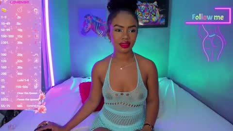 Snapshot of emmasmith06 chatting on February 27, 2025, 5:36 pm Emma online show from February 27, 2025, 5:36 pm